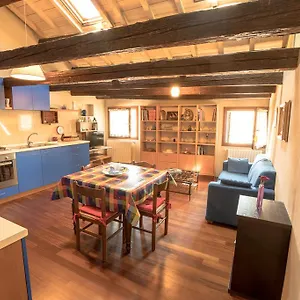 Ca' La Boheme Apartment